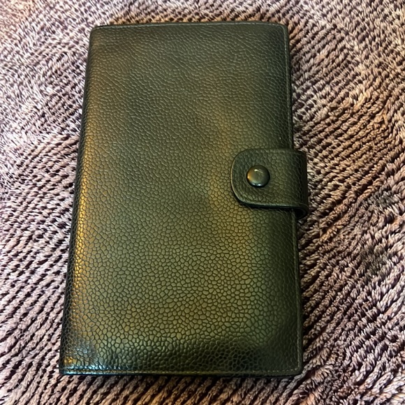 Beautiful Black Caviar Chanel WALLETwith snap closure - Picture 2 of 12